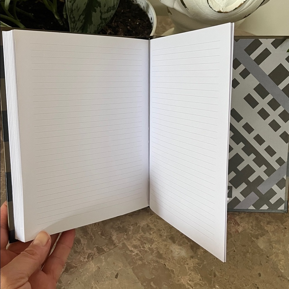 16 Week Fitness Tracking Gratitude Journal NWT NEW YEAR GOALS Health Inspiration - Picture 11 of 12